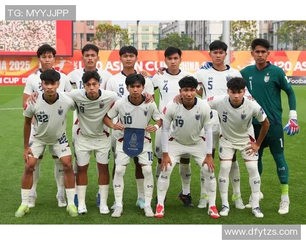 泰国足球迷与日本明星球员的激情碰撞与友谊之旅